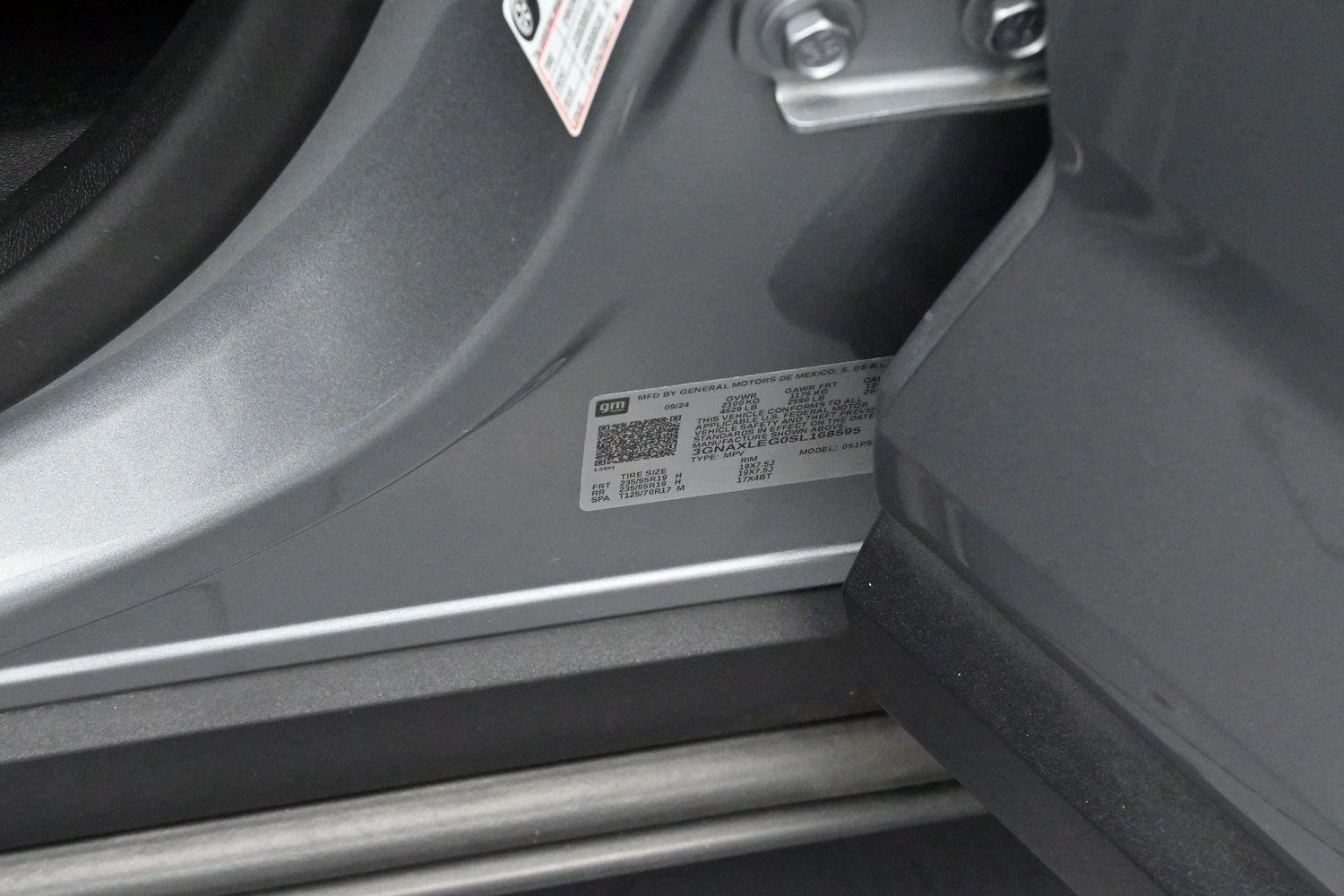 Used 2025 Sterling Gray Metallic Chevrolet FWD RS image 38