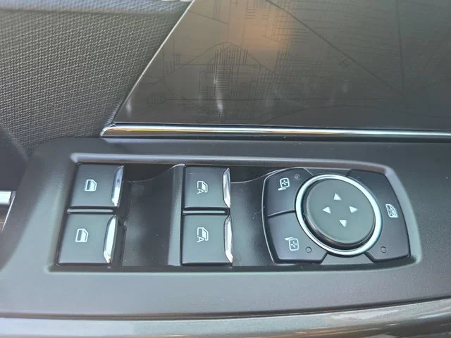Used 2023 Black Ford XLT image 28