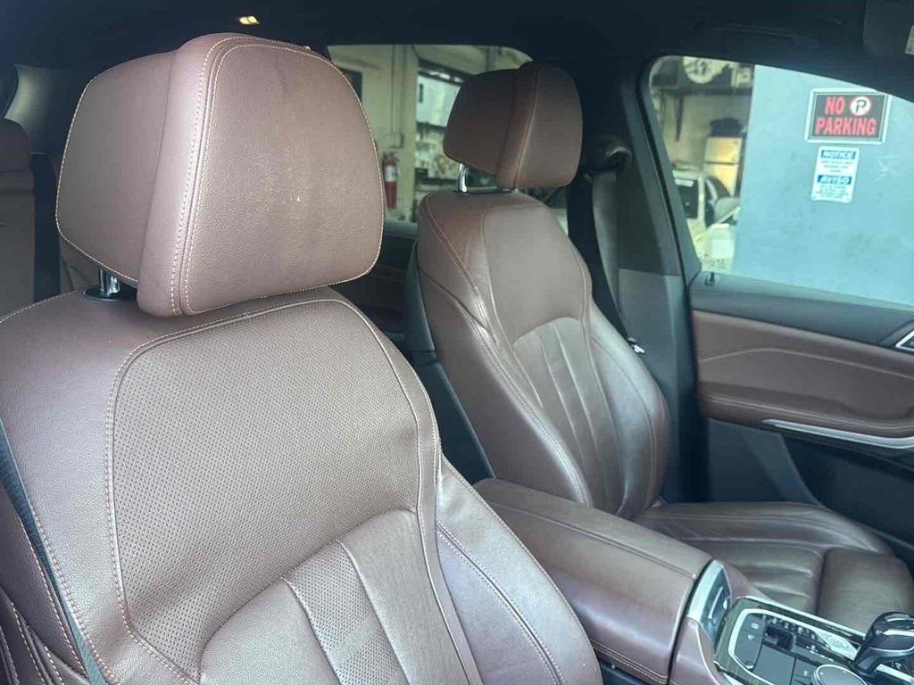 Used 2020 Blue BMW xDrive40i image 17
