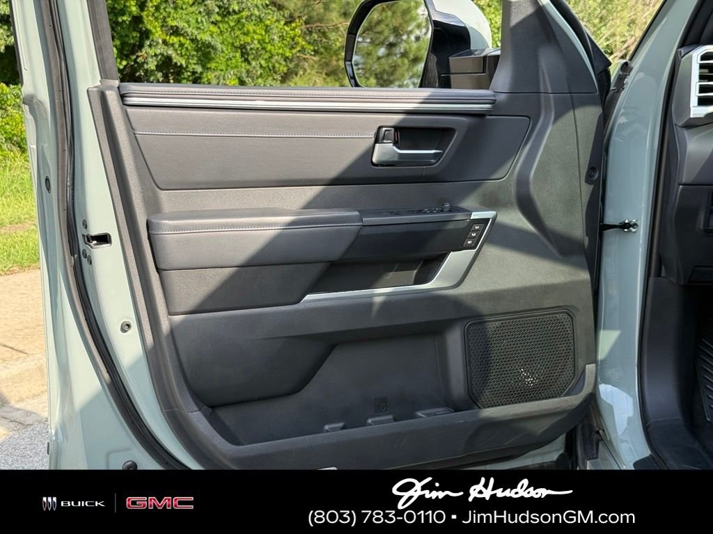 Used 2024  Toyota Platinum image 21