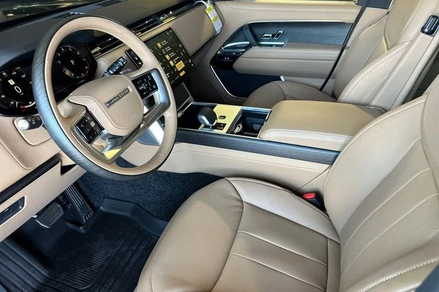 New 2026 Charente Grey Land Rover SE image 9