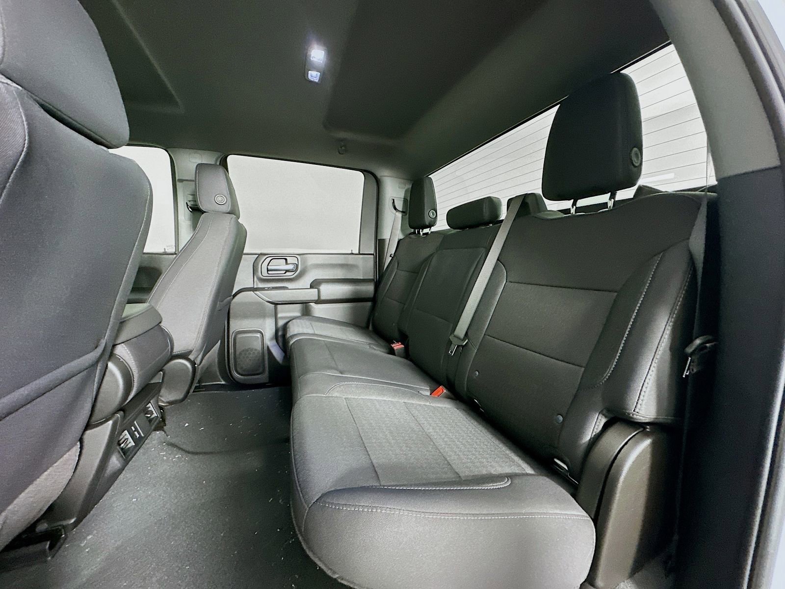 2025 Chevrolet Silverado 2500 HD Custom - Photo 23