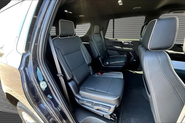2025 Chevrolet Tahoe Premier - Photo 10
