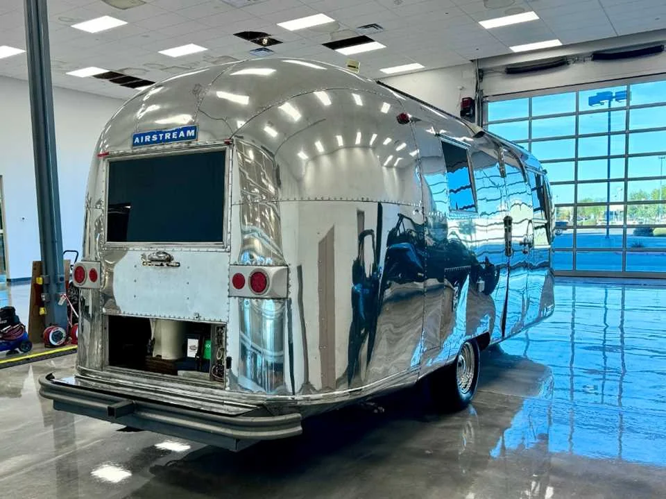Used 1965 SILVER AIRSTREAM  image 2