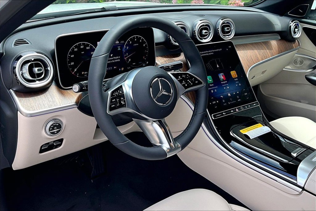 New 2026 MANUFAKTUR Moonlight White Metallic Mercedes-Benz C 300 image 20