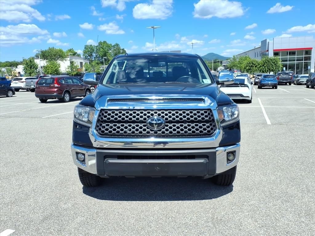 Used 2018 Black Toyota SR5 image 9