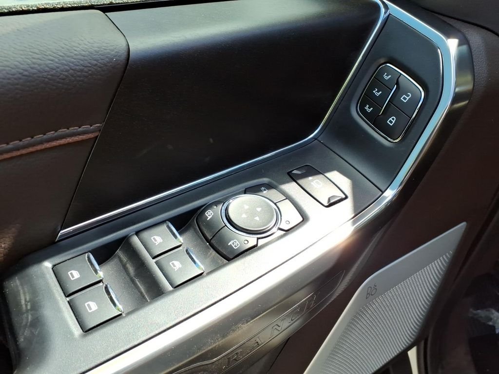 New 2026 Star White Metallic Tri-Coat Ford F-350® King Ranch® image 20