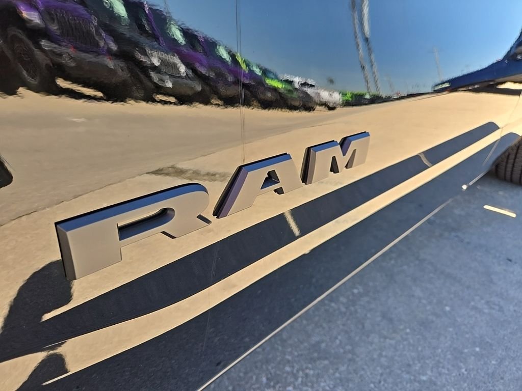 New 2026 Diamond Black Crystal Pearl-Coat Exterior Paint RAM Big Horn/Lone Star image 19