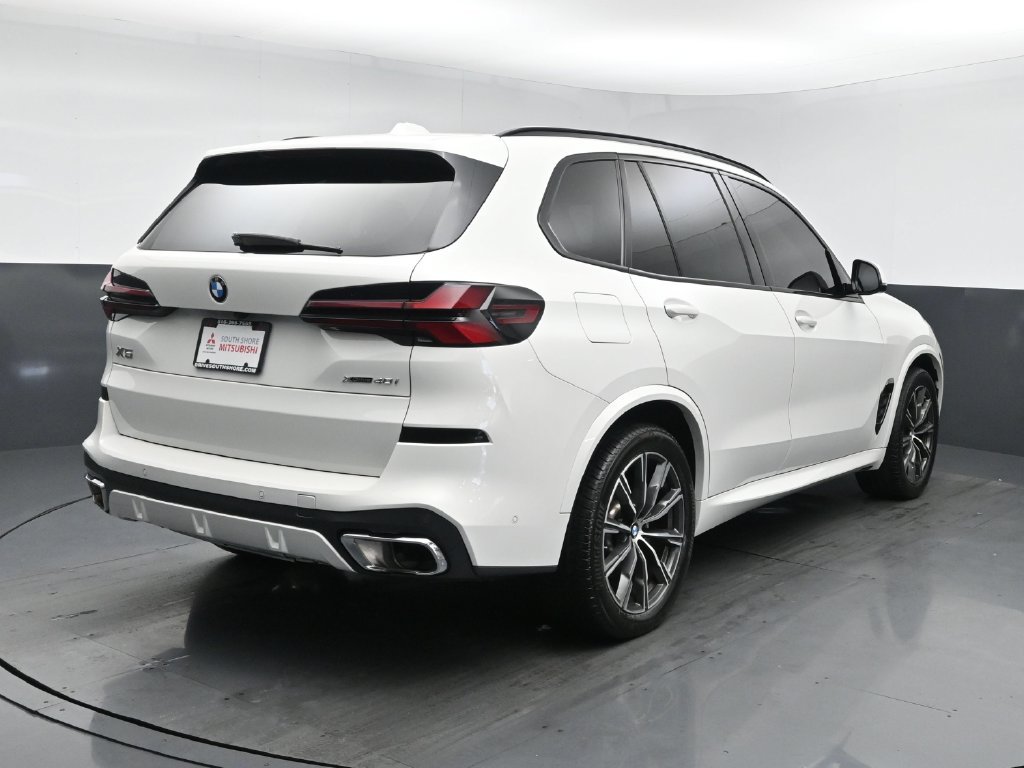 Used 2024 White BMW xDrive40i image 20