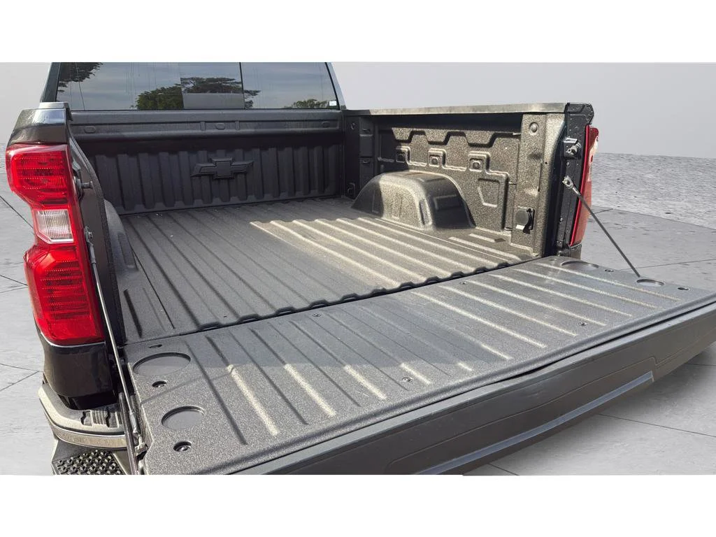 2022 Chevrolet Silverado 1500 LT - Photo 18