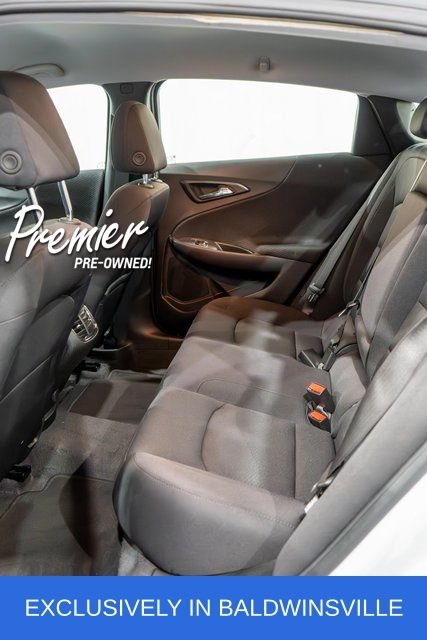 Used 2025 White Chevrolet LT image 10