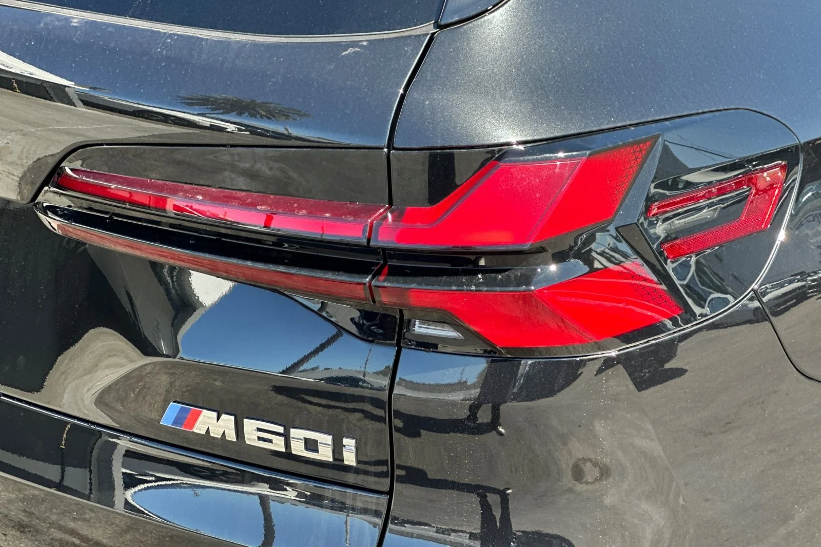 New 2026 Black Sapphire Metallic BMW M60i image 23