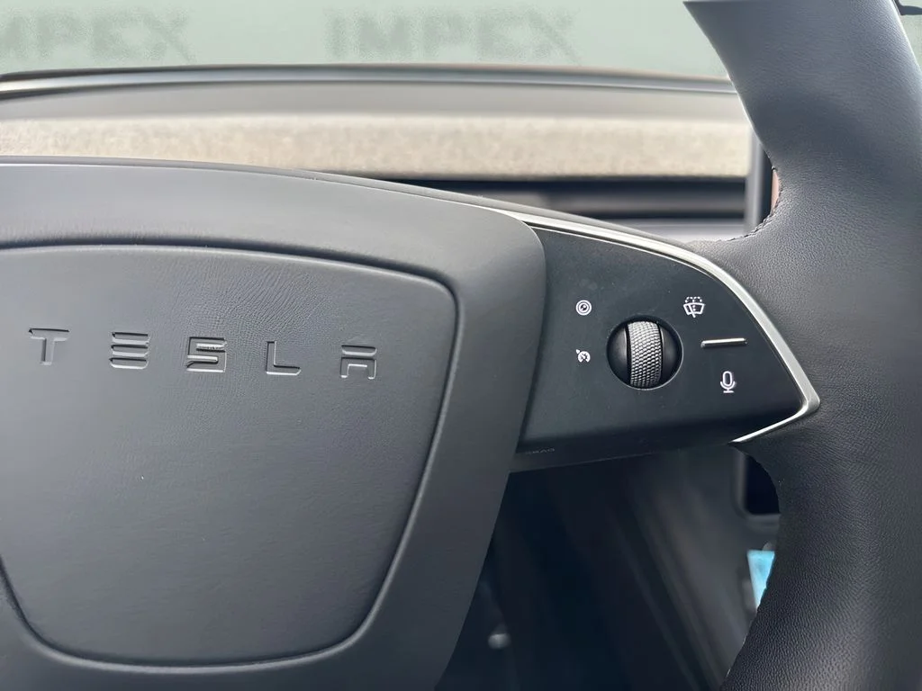 Used 2024  Tesla Long Range image 18