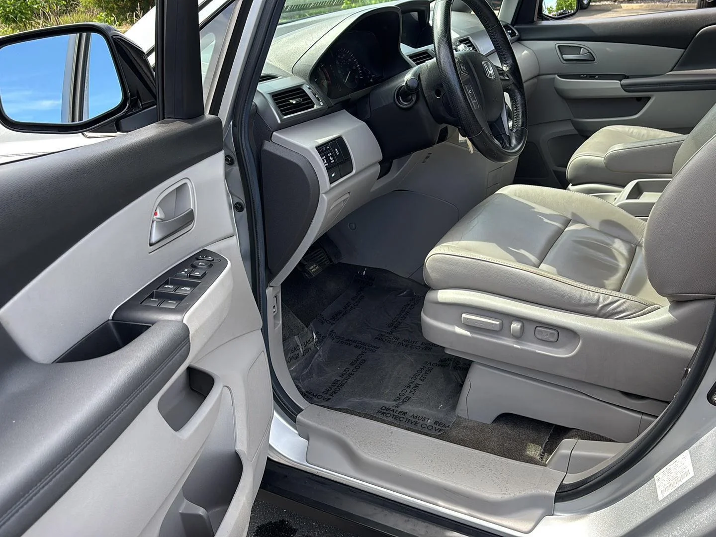 Used 2013 Alabaster Silver Metallic Honda EX-L image 2