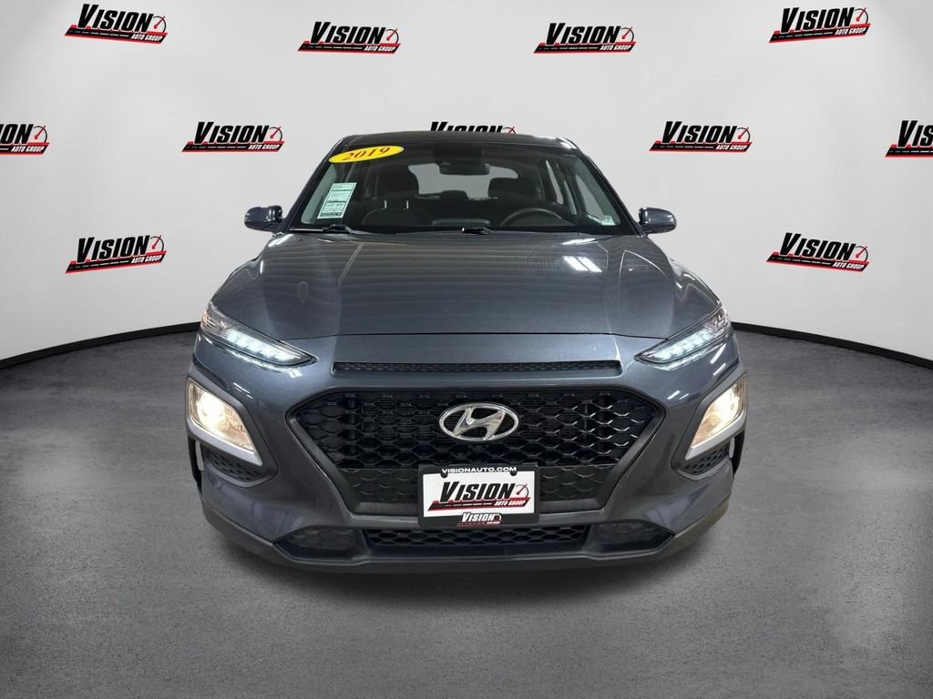 Used 2019 Hyundai Kona SE with VIN KM8K1CAA6KU352182 for sale in Rochester, NY