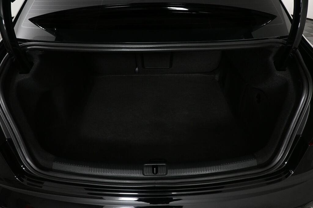 Used 2018 Brilliant Black Audi Premium image 28