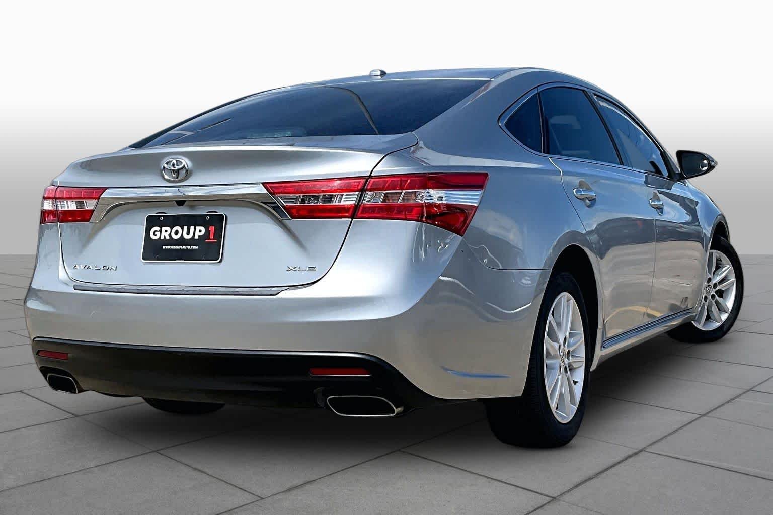 Used 2015 Celestial Silver Metallic Toyota XLE image 13