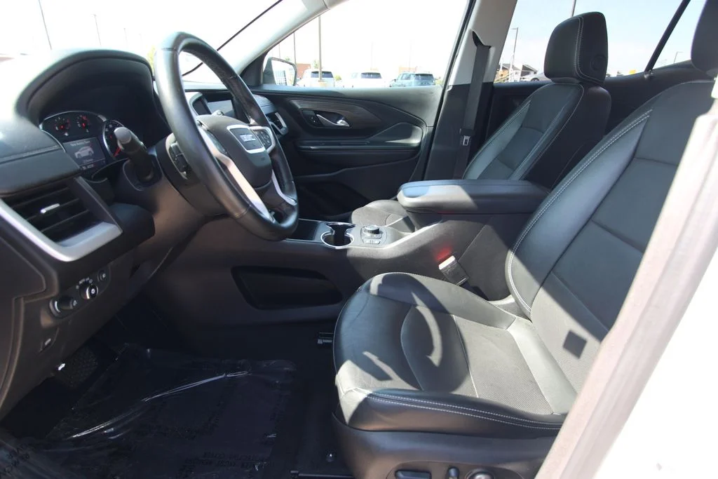 Used 2024 White GMC SLT image 6