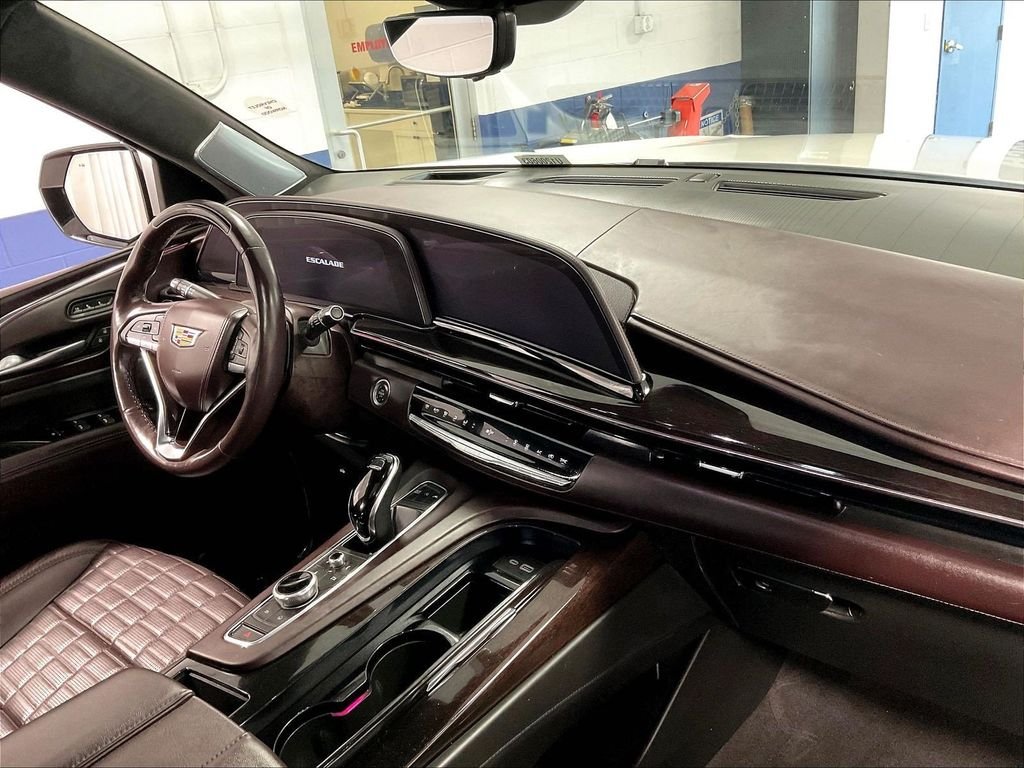Used 2024 White Cadillac Sport Platinum image 14