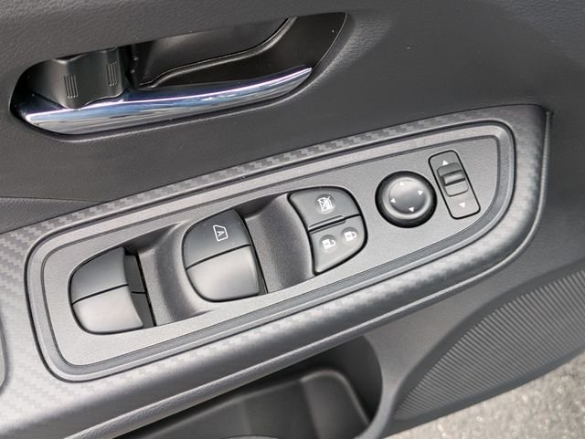 2025 Nissan Versa Sedan SV - Photo 18