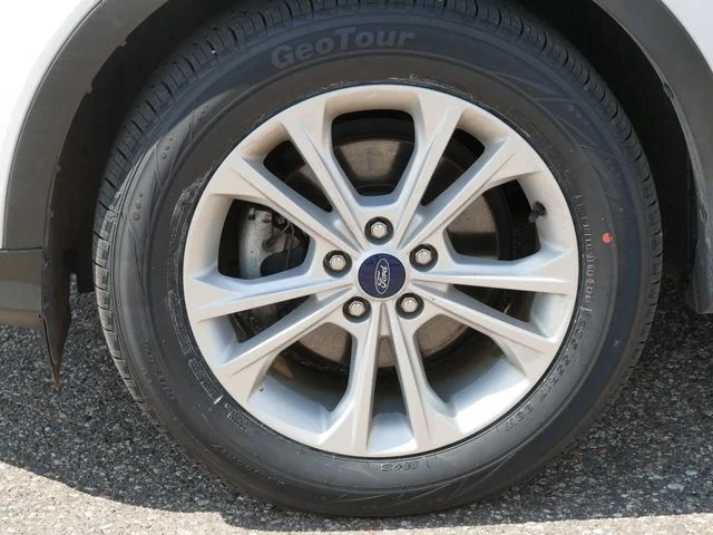 Used 2018 White Ford SE image 9