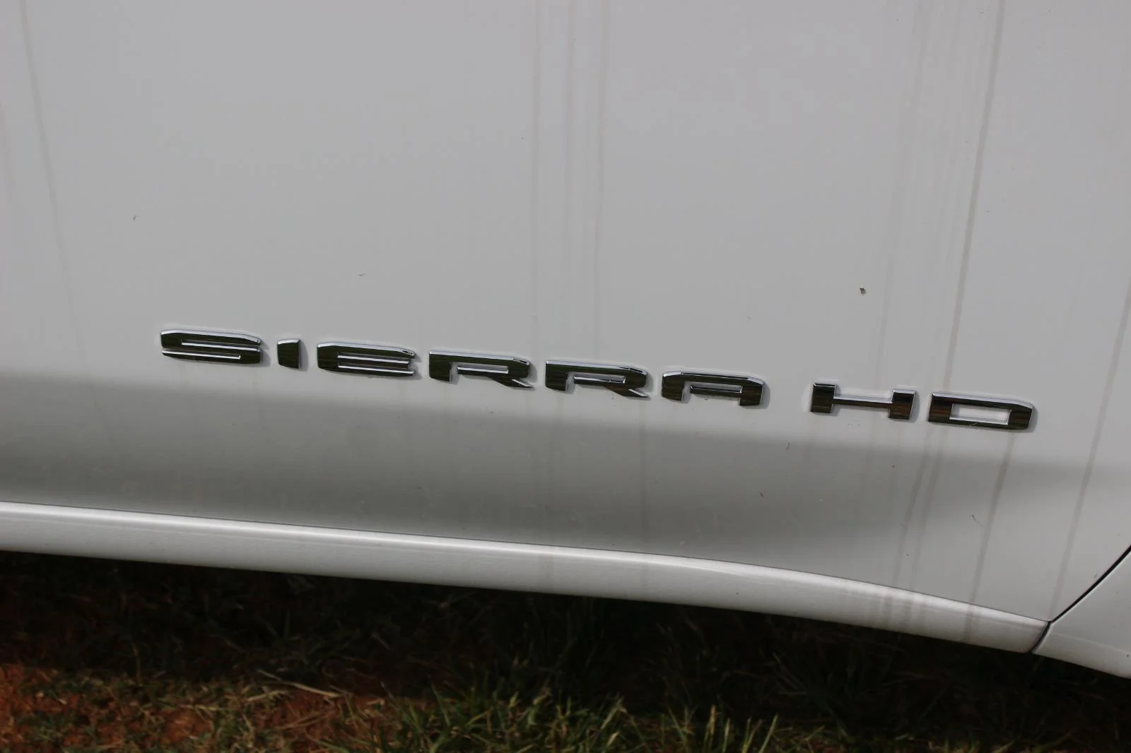 New 2025 Summit White GMC Pro image 11