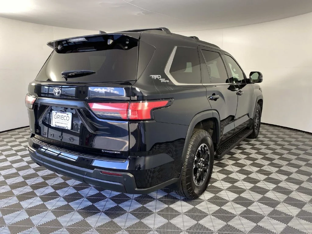 Used 2025 Midnight Black Metallic Toyota SR5 image 9