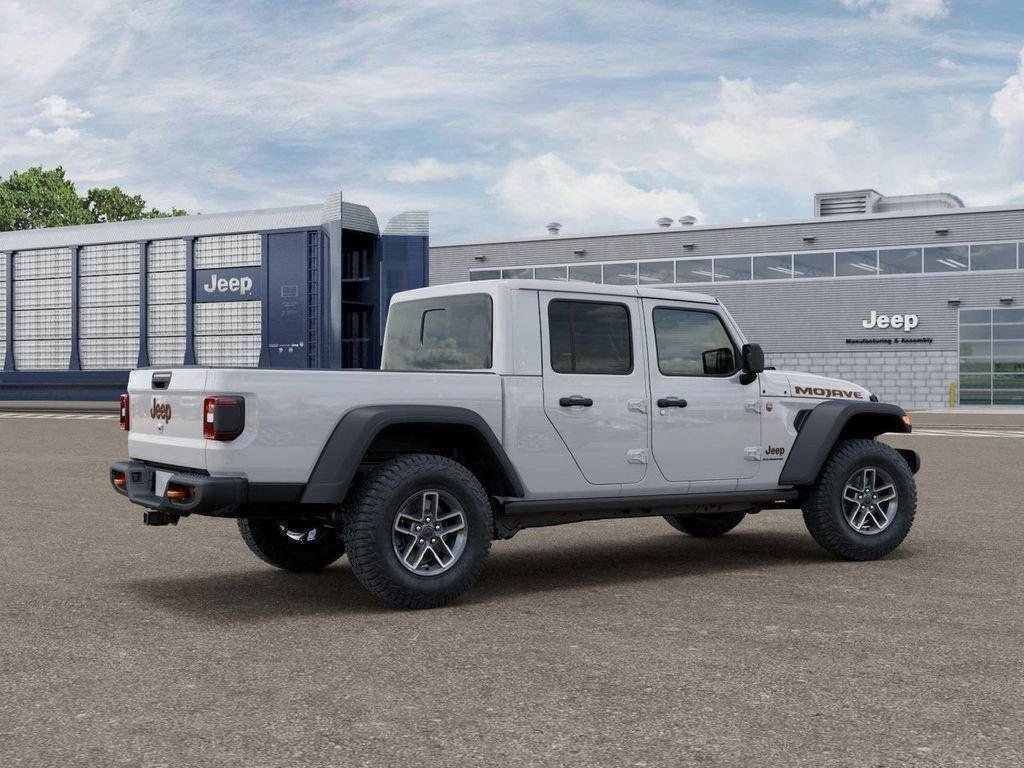 New 2026 Bright White Clear-Coat Exterior Paint Jeep Mojave image 24