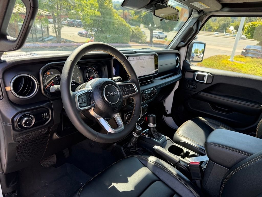 Used 2024 Bright White Clearcoat Jeep Sahara image 15