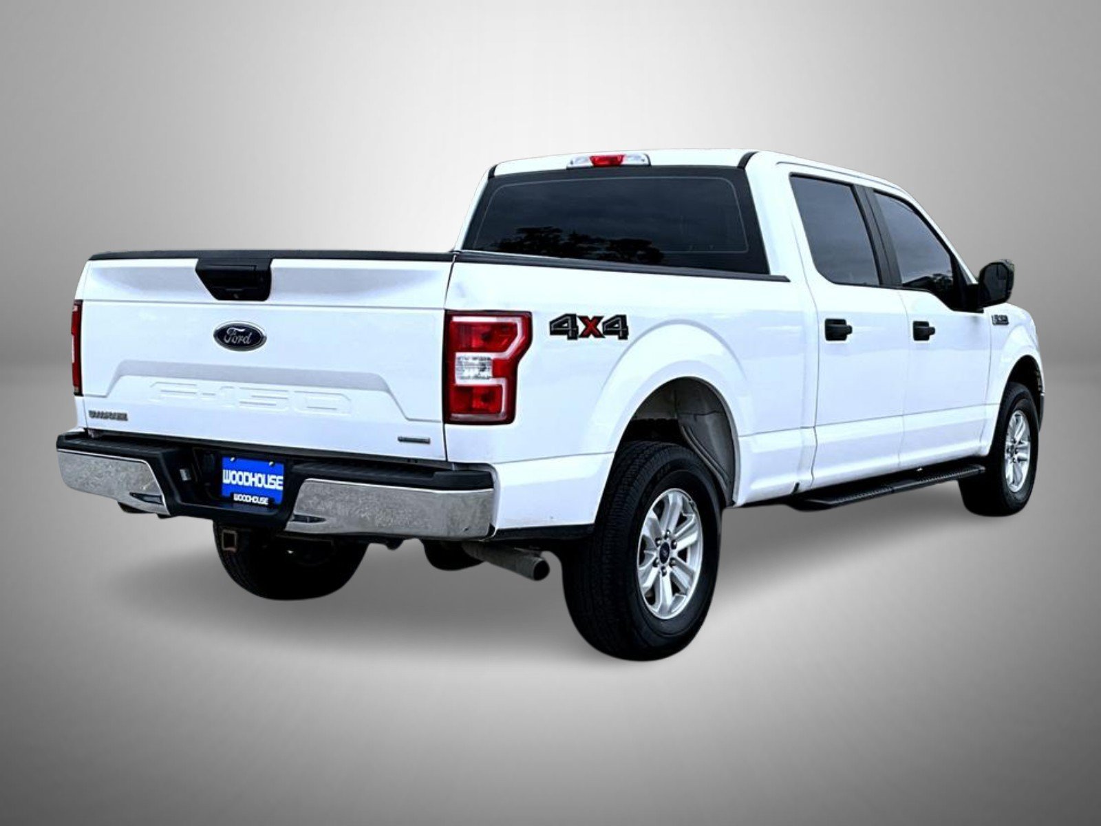 Used 2018 White Ford XL image 5