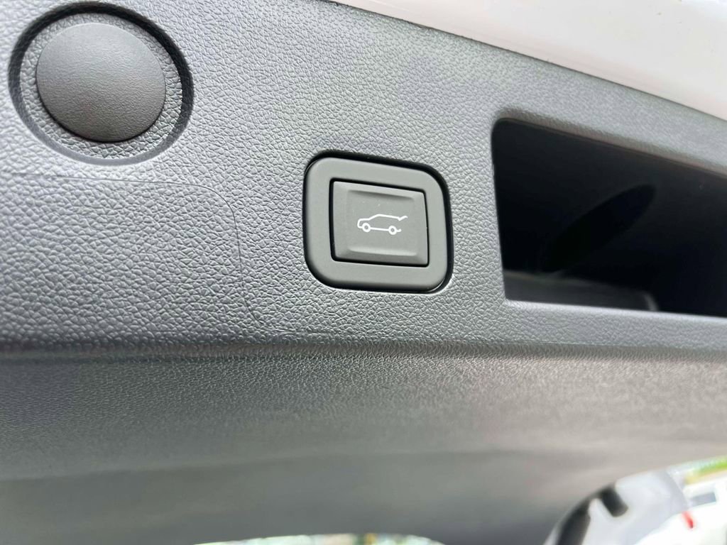 New 2026 Glacier White Tricoat GMC Denali image 19