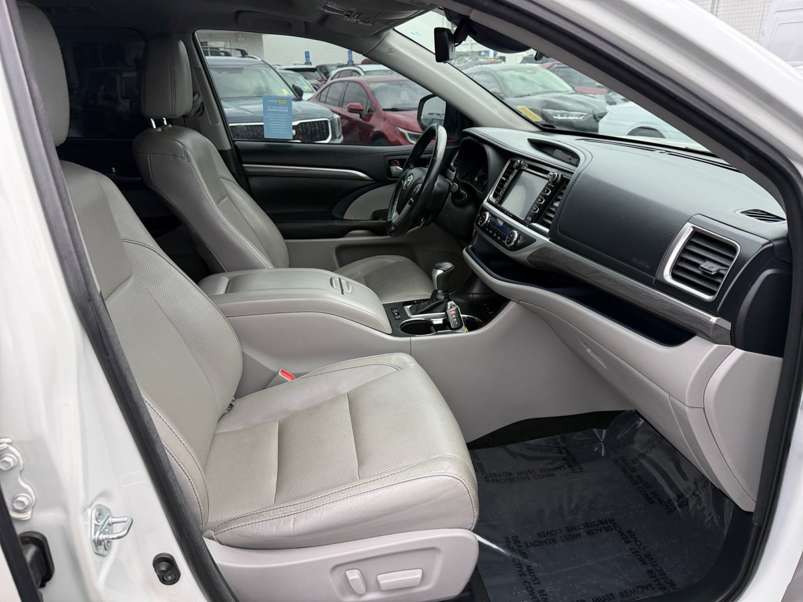Used 2017 Blizzard Pearl Toyota Limited Platinum image 20