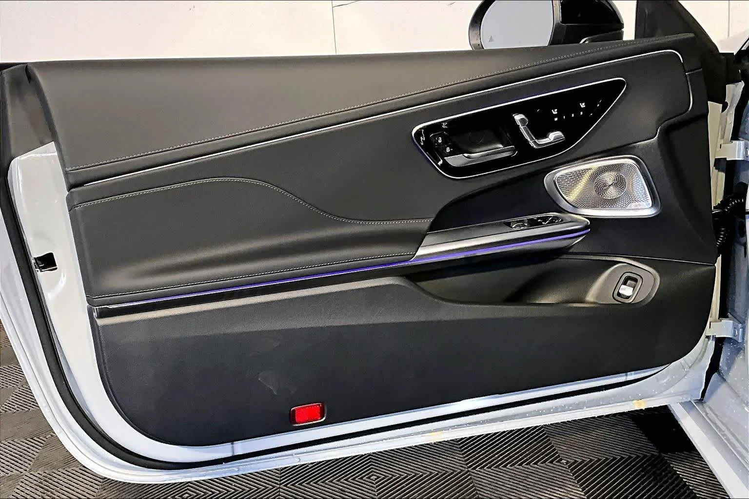 New 2026 MANUFAKTUR Alpine Grey Mercedes-Benz CLE 300 image 11