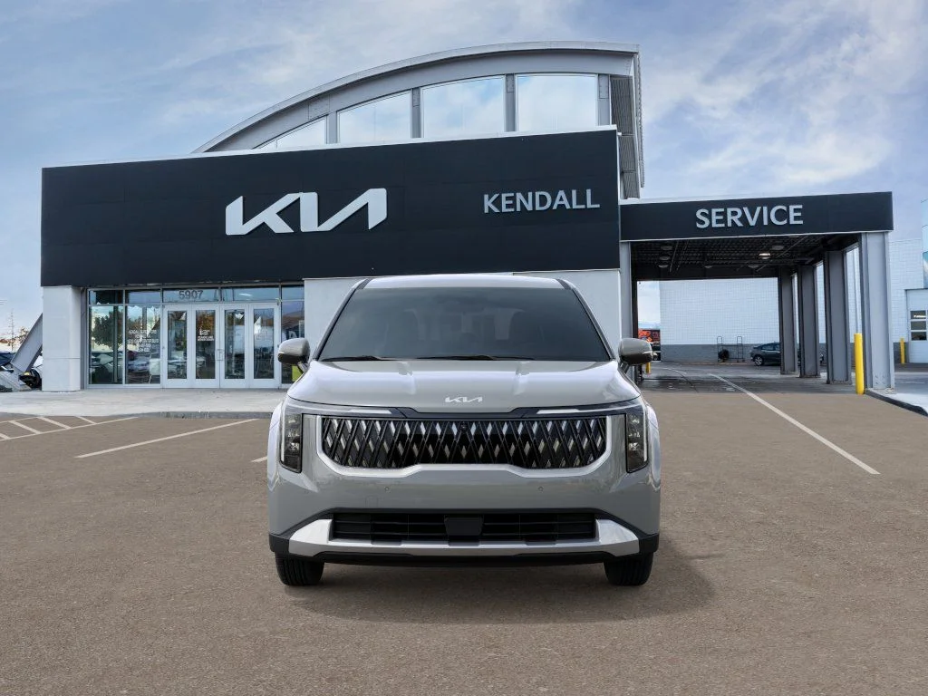 New 2027 White Kia LXS image 2