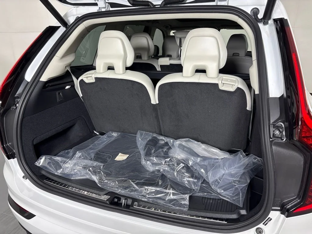 New 2026 Crystal White Volvo Ultra image 24