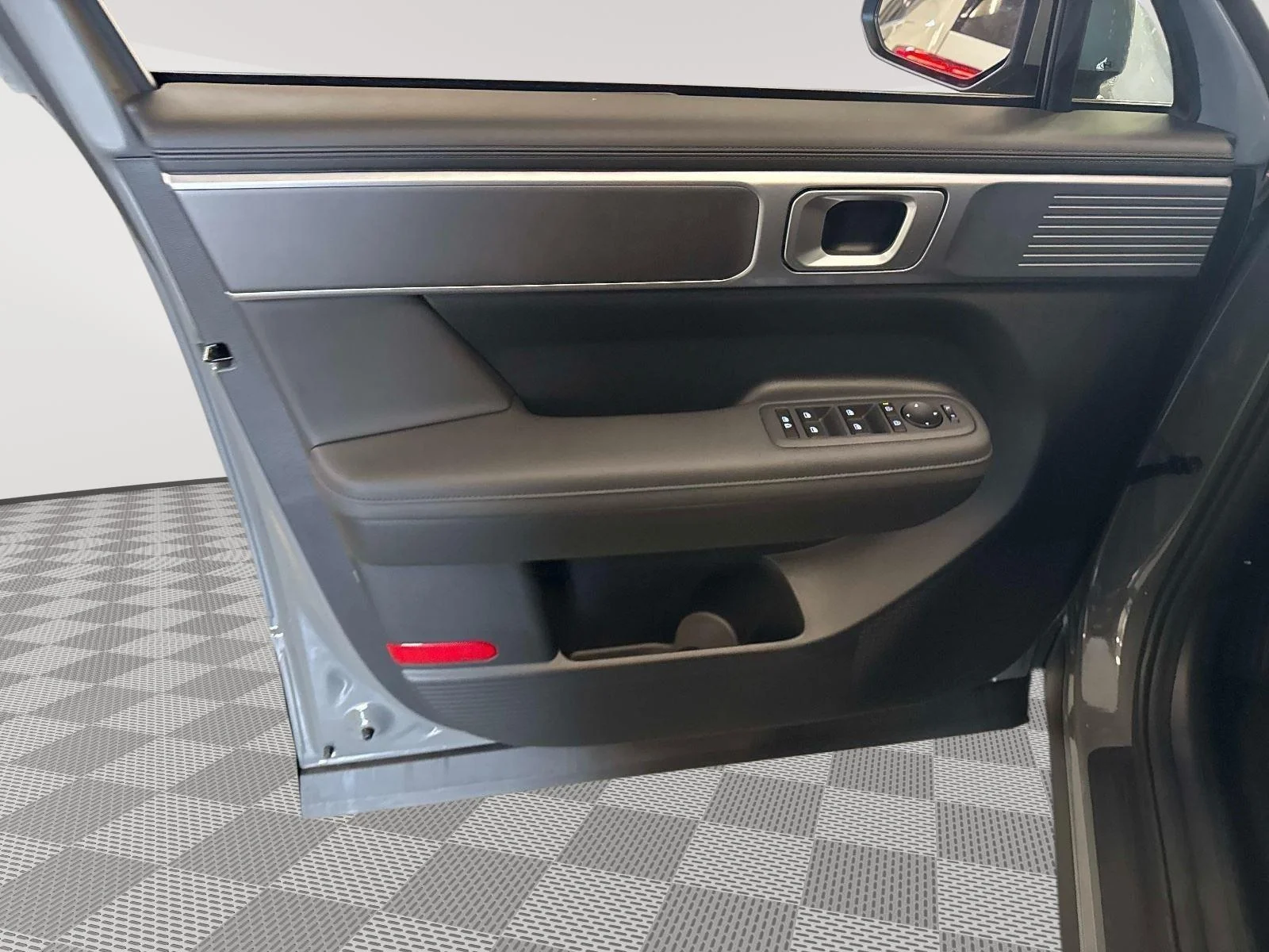 New 2026 Hampton Gray Hyundai SEL image 18