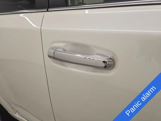 Used 2022 Blizzard Pearl Toyota Limited image 8