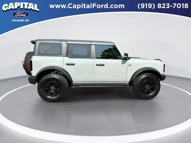Used 2023 Gray Ford Wildtrak image 9