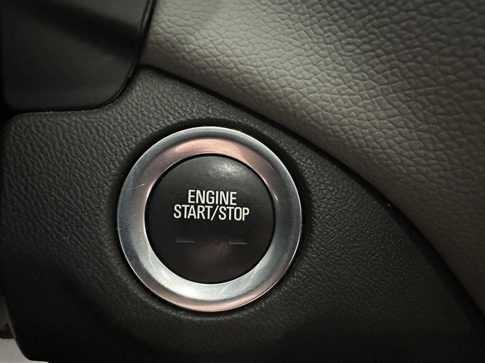 Used 2024 Summit White Chevrolet LT image 15