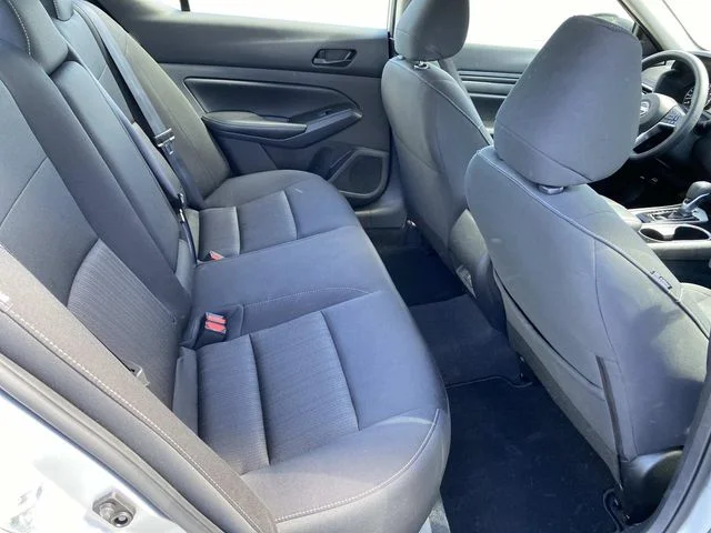 Used 2024 Silver Nissan 2.5 SV image 25