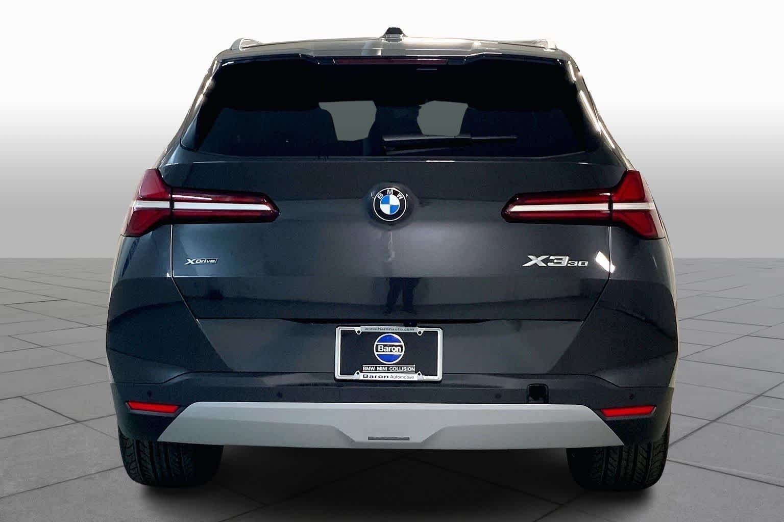 New 2026 Dark Graphite Metallic BMW 30 xDrive image 4