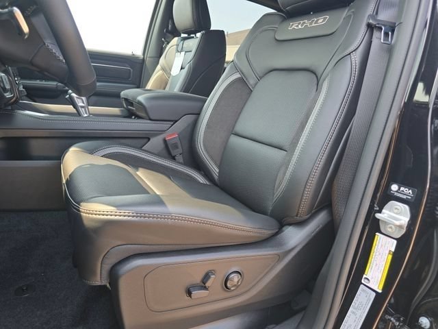 New 2026 Diamond Black Crystal Pearl-Coat Exterior Paint RAM RHO image 6