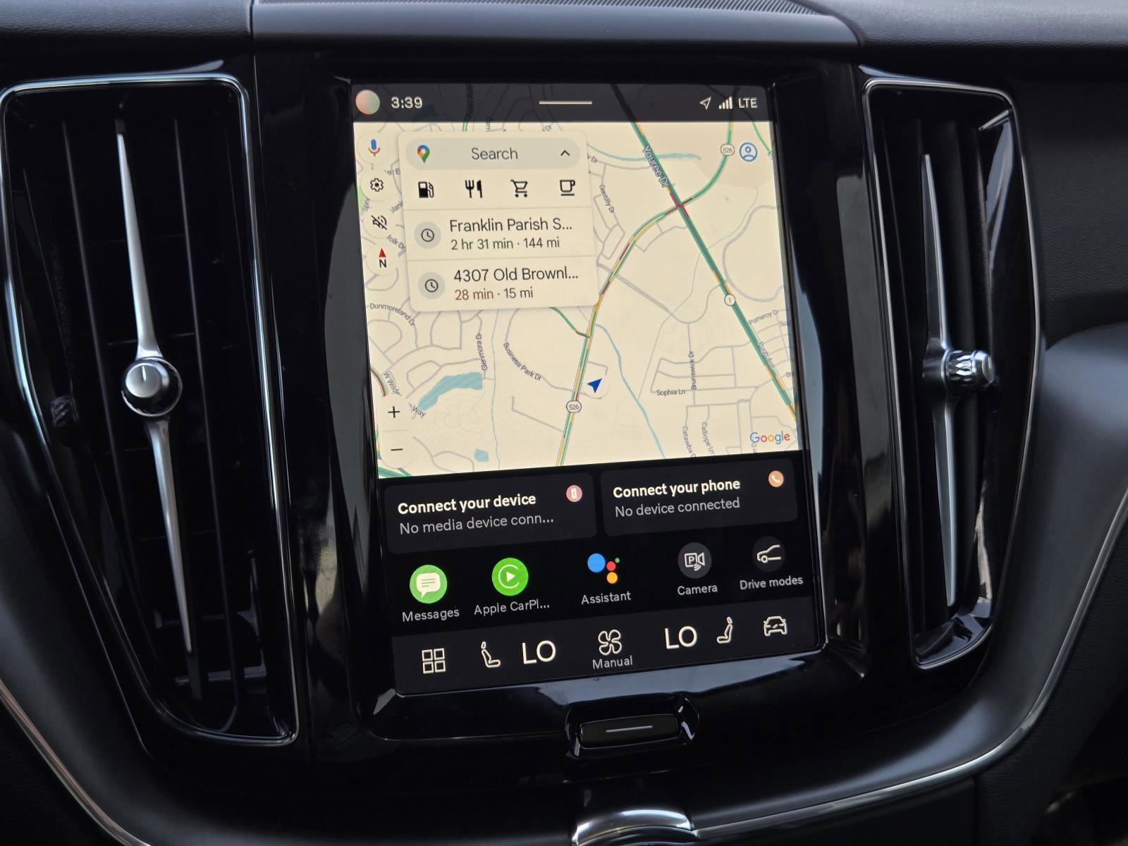Used 2025 White Volvo Core image 21