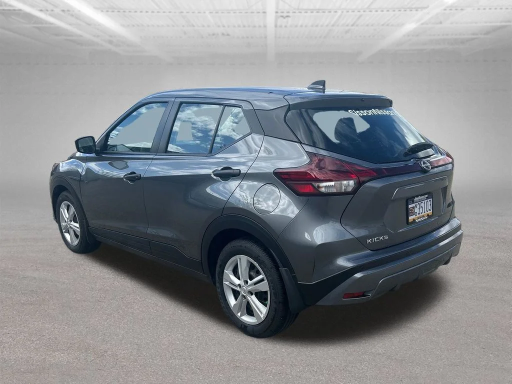 Used 2025 Gray Nissan S image 3