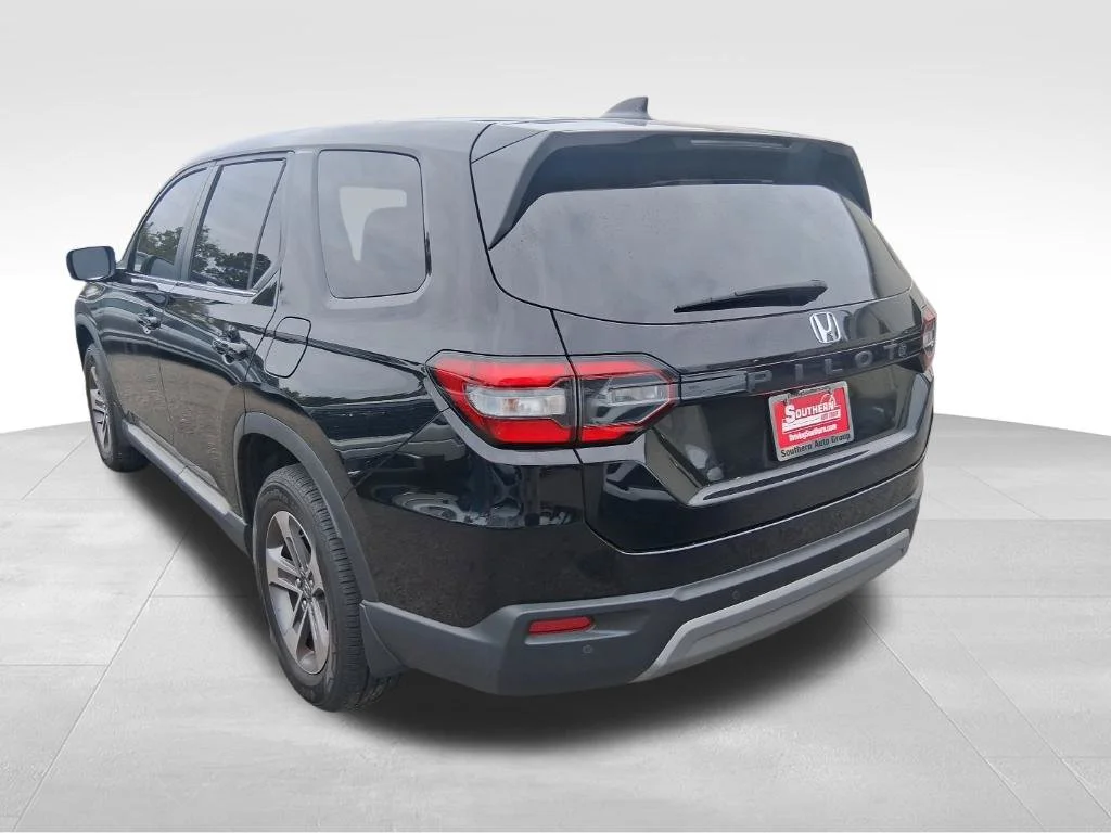 Used 2025  Honda  image 6