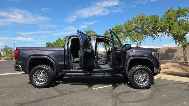 Used 2025 Silver GMC SLT image 8
