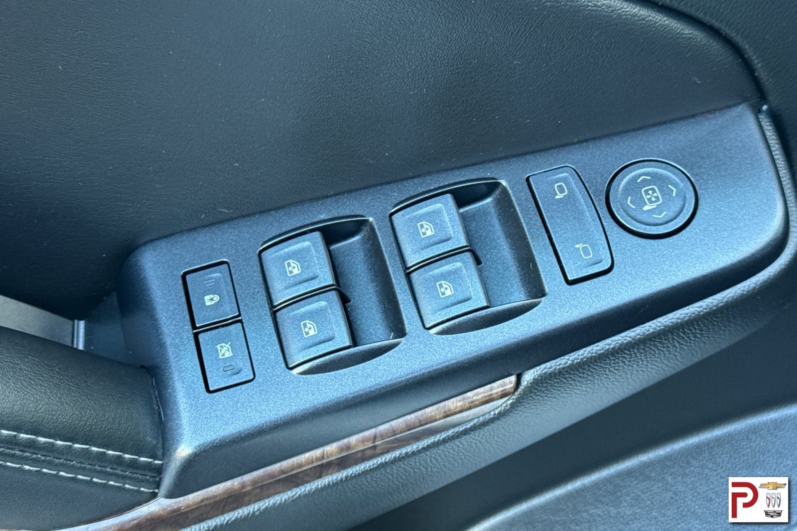 Used 2017 White Chevrolet LS image 13