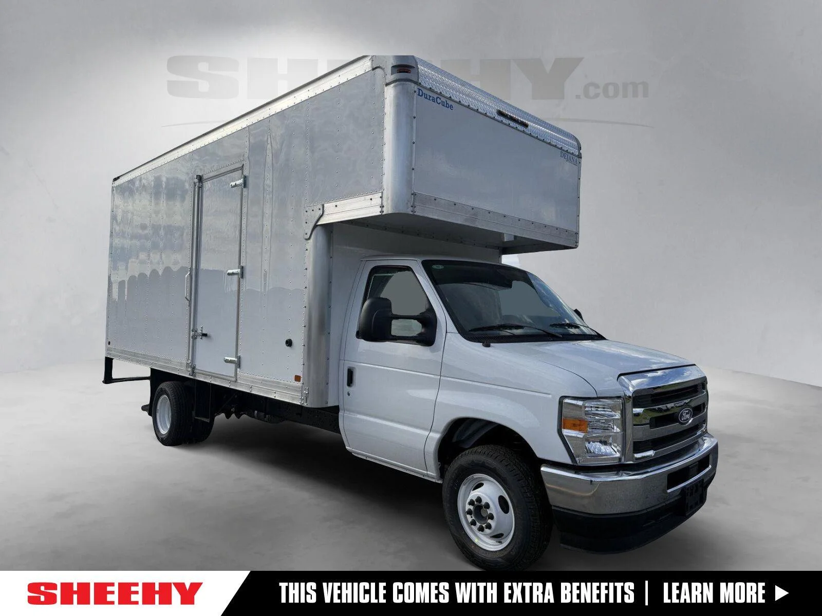 New 2027 Oxford White Ford  image 1