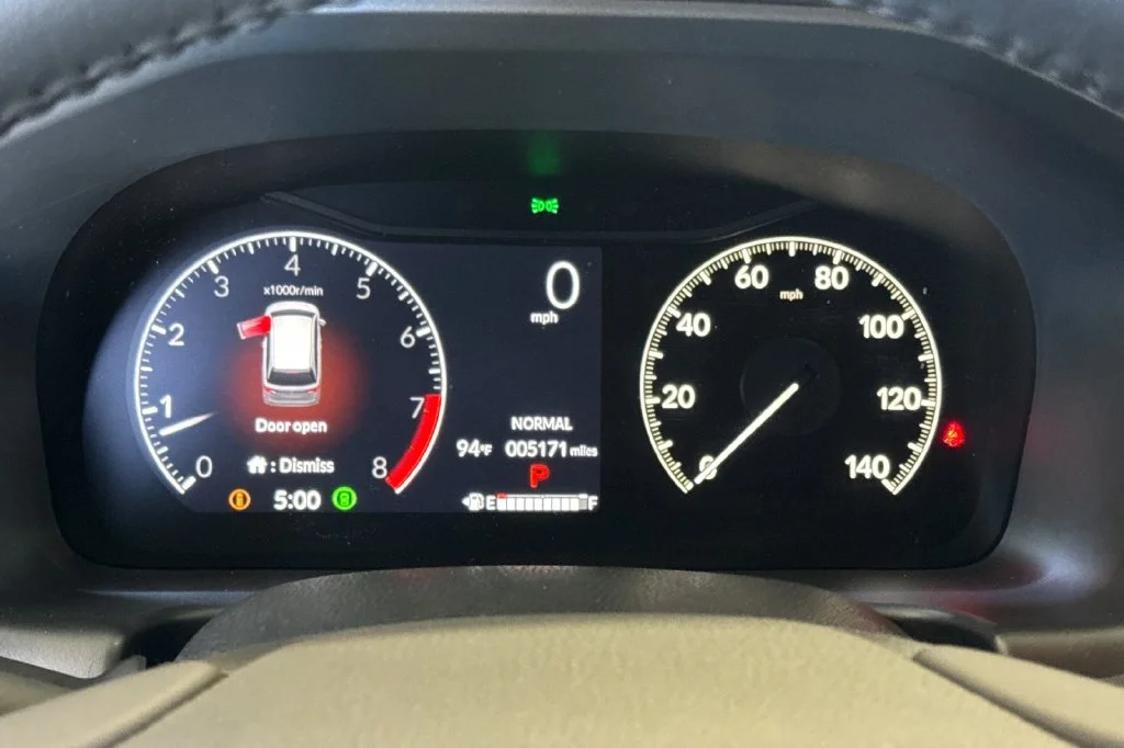 Certified Used 2026 Solar Silver Metallic Honda EX-L image 31