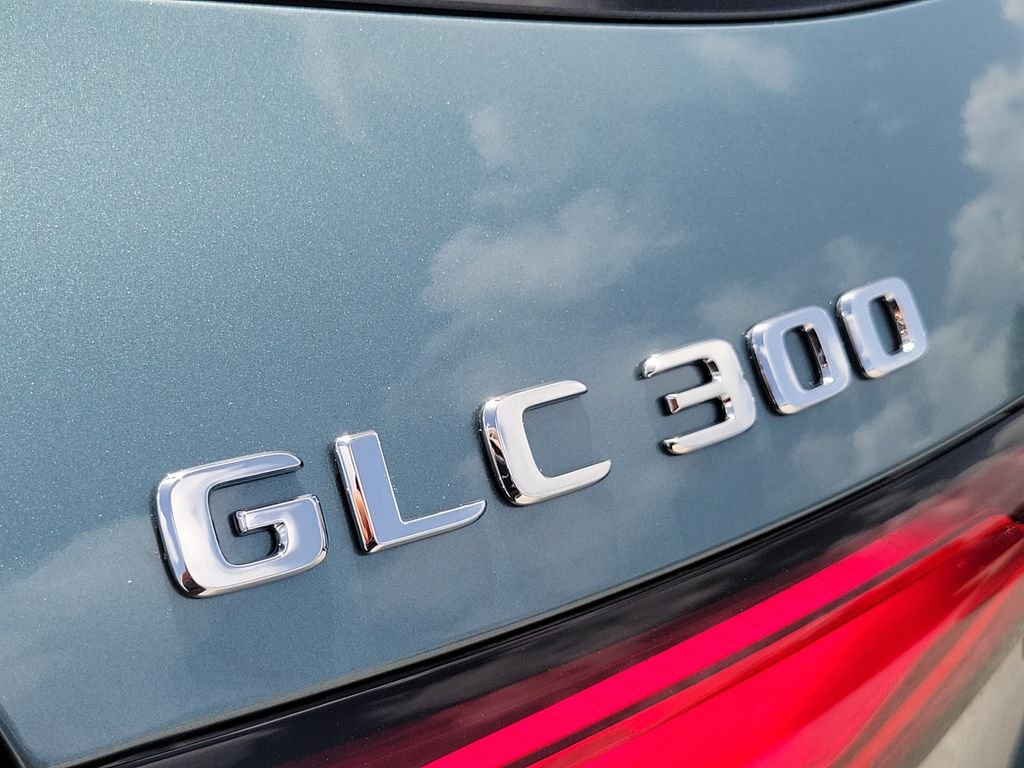 New 2026 Verde Silver Metallic Mercedes-Benz GLC 300 image 8